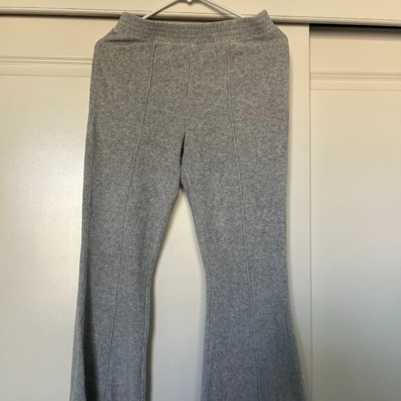 Aerie Gray Ribbed Velour Flare Lounge High Waisted Pants Size Small - Picture 1 of 10